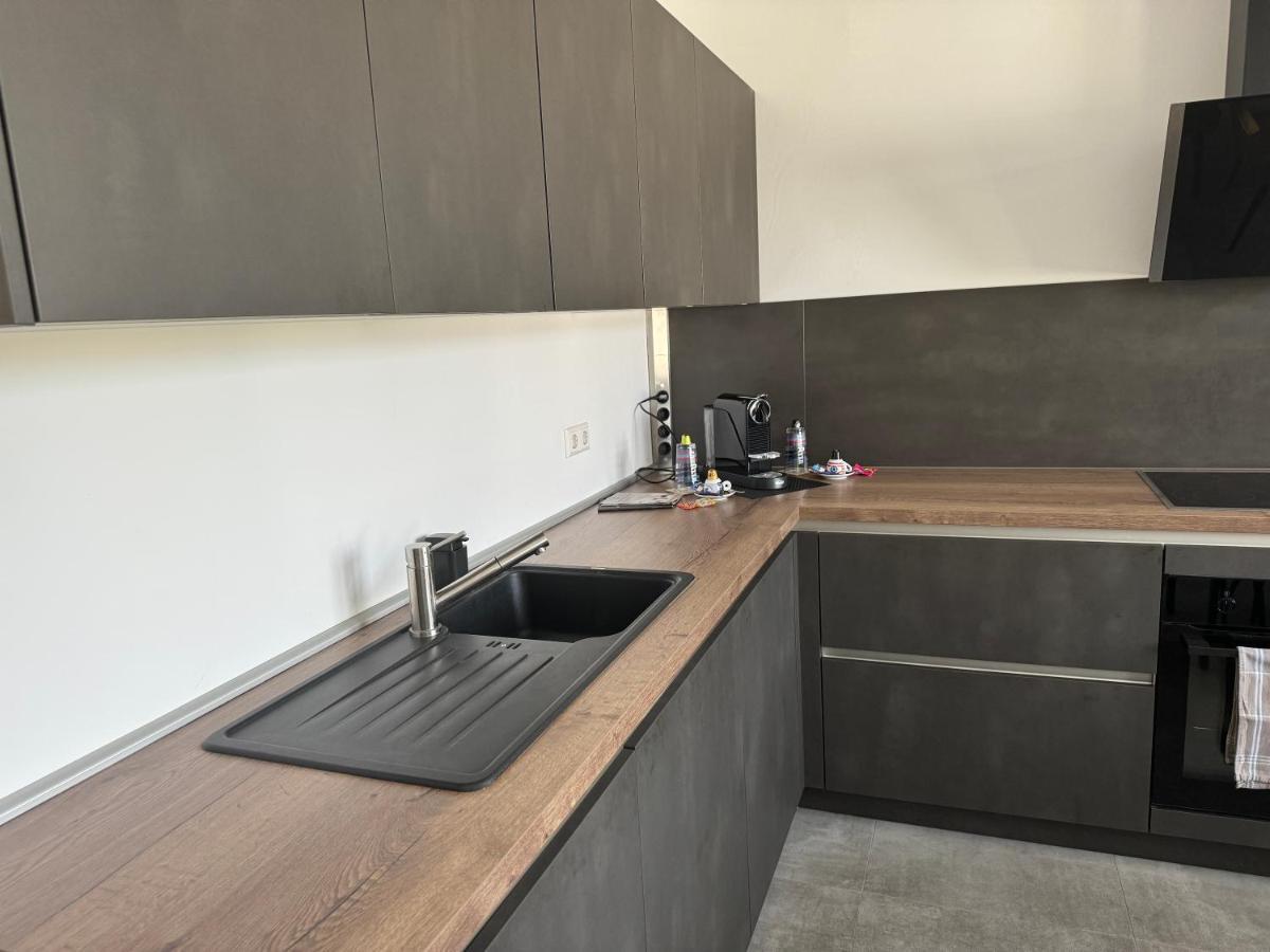Moderne 2-Zimmer Wohnung Im Zentrum Von Wolfsbourg Extérieur photo