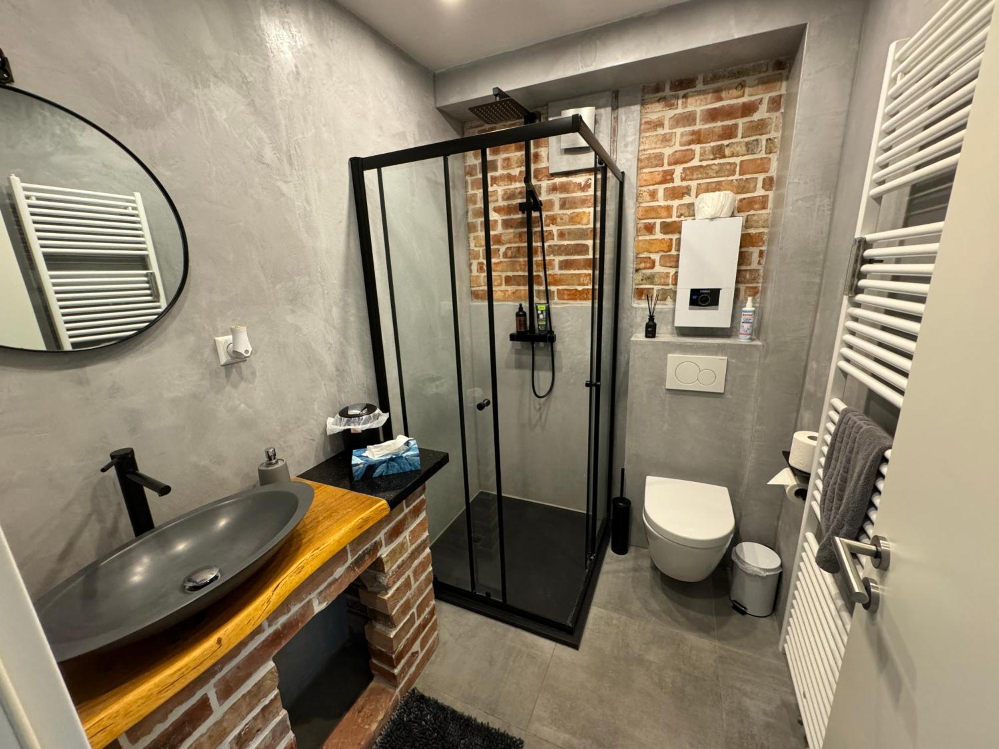 Moderne 2-Zimmer Wohnung Im Zentrum Von Wolfsbourg Extérieur photo